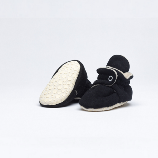 Baby Booties Fluffy Black Frosting (Inverno) - Zás Trás for Babies