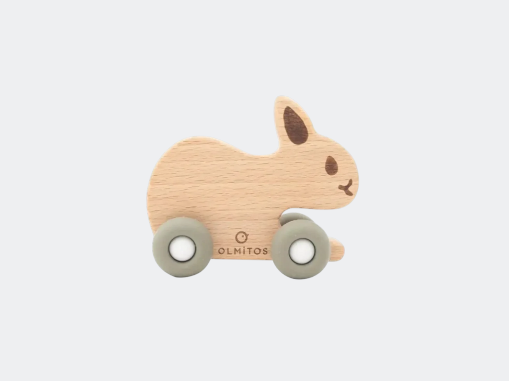 Coelho de Madeira e Silicone com Rodas - Olmitos