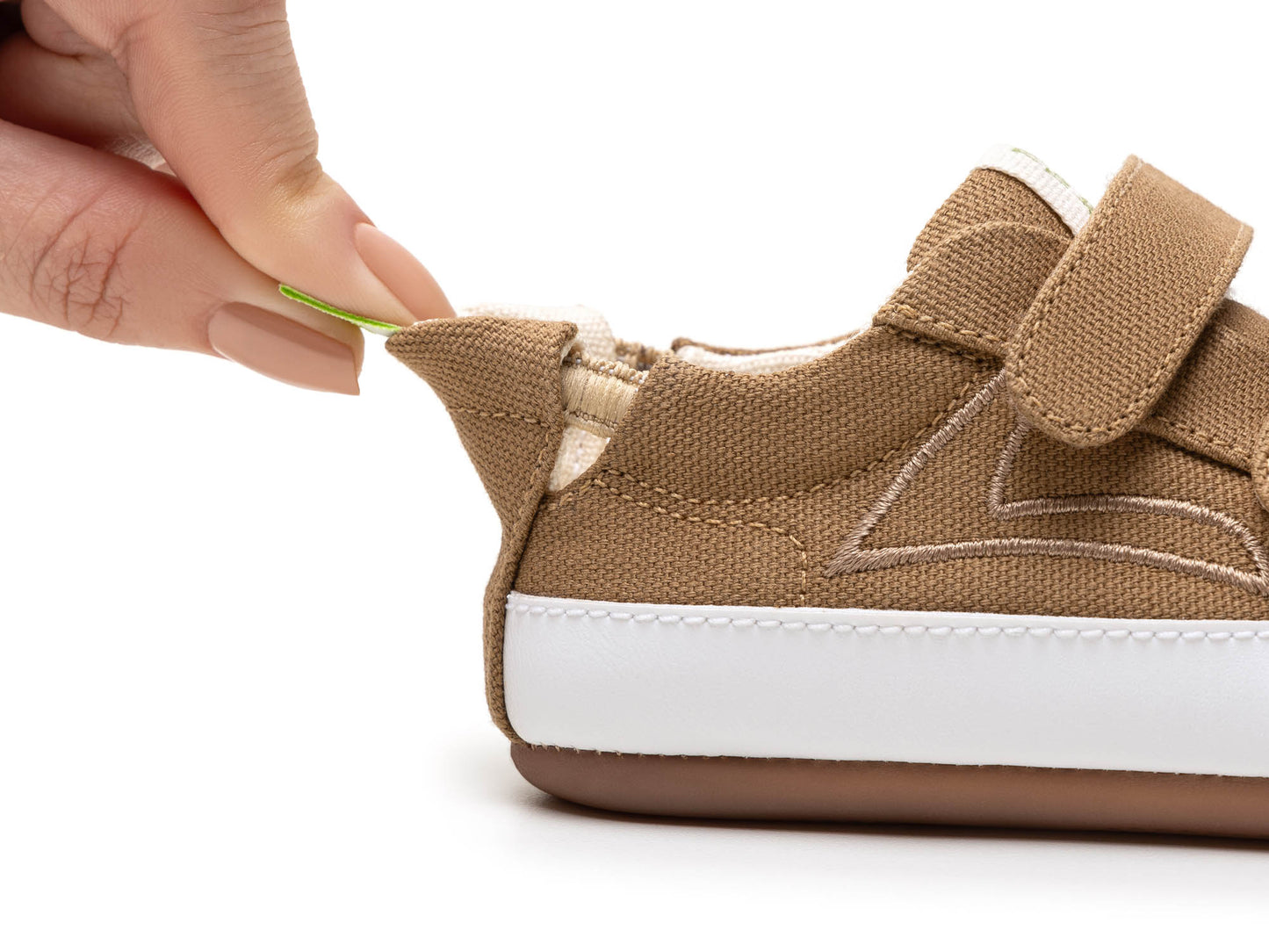 Ténis Bossy Green Amendoa (Lona Vegan) - Tip Toey Joey