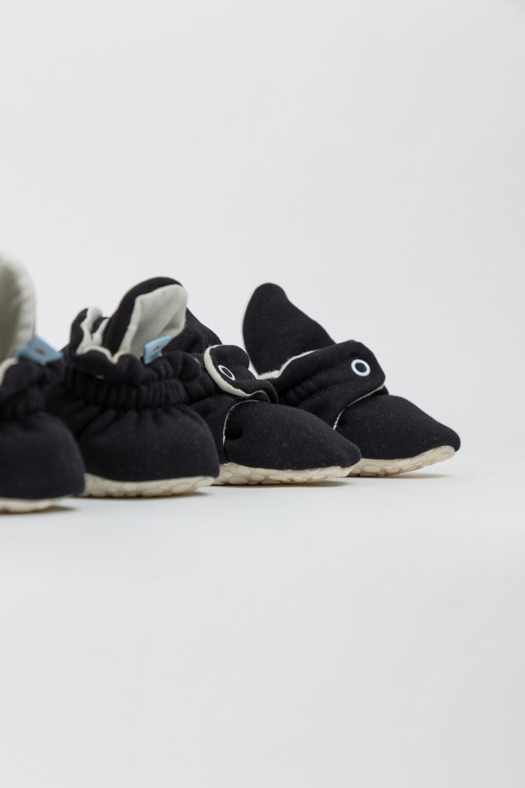 Baby Booties Black Frosting (Inverno) - Zás Trás for Babies