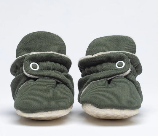 Baby Booties Fluffy Olive Treat (Inverno) - Zás Trás for Babies