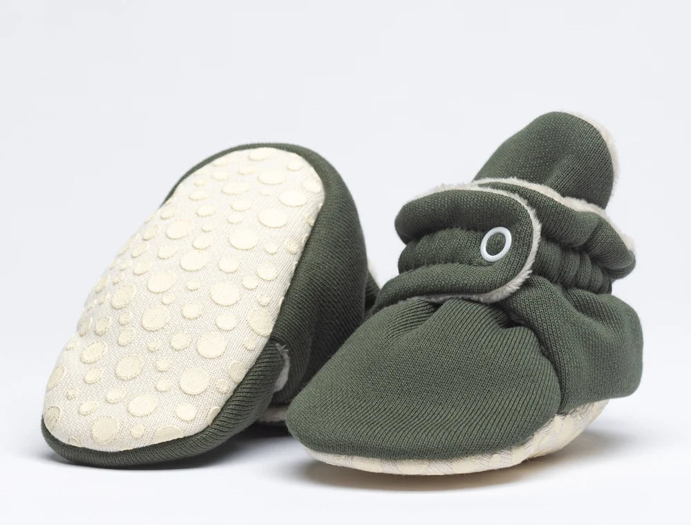 Baby Booties Fluffy Olive Treat (Inverno) - Zás Trás for Babies